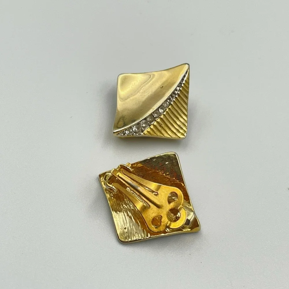 Vintage Gold Tone Square Clip On Earrings‎ Pave Rhinestone Modernist Statement